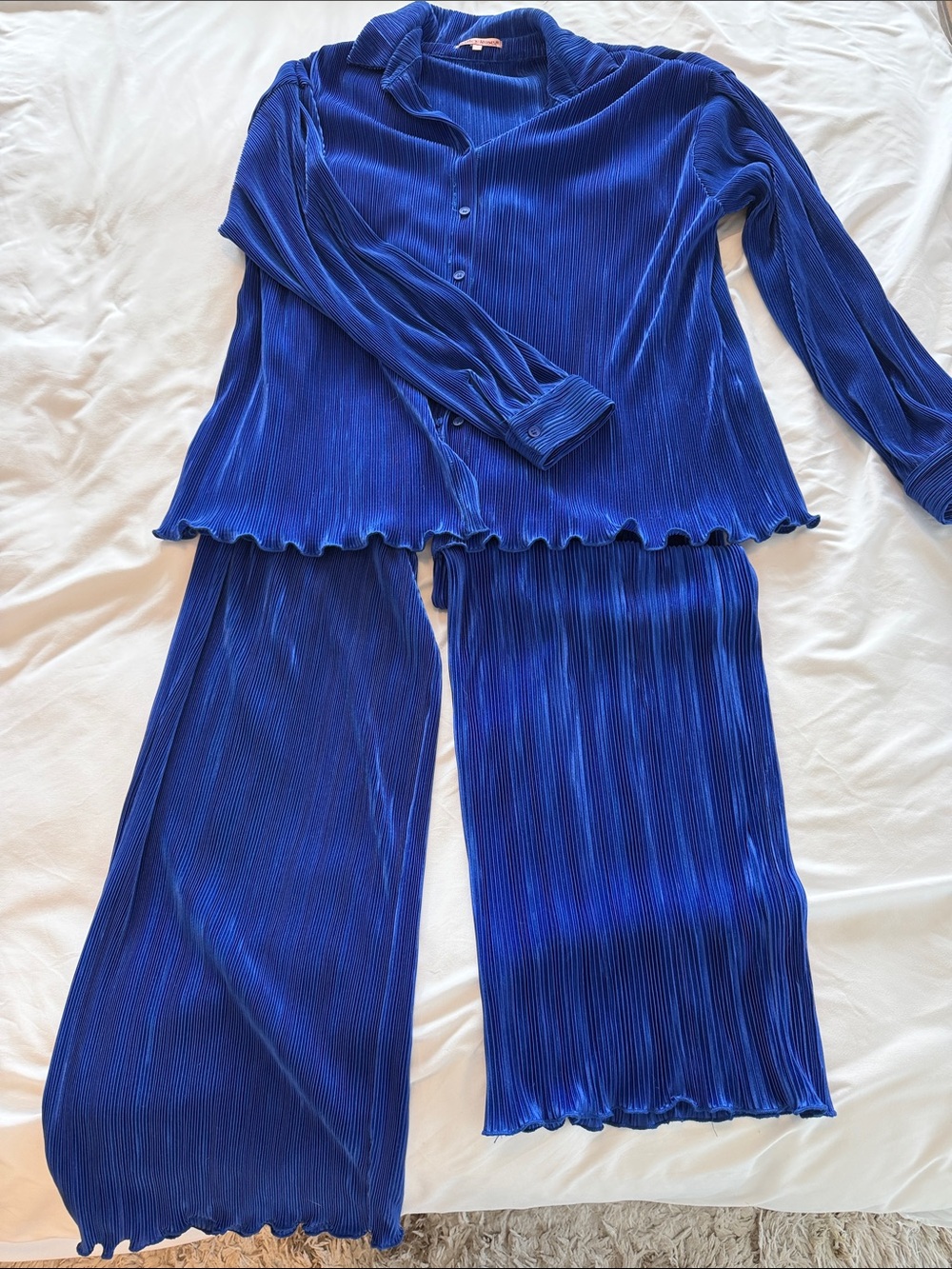 Women’s Pleated Two-Piece Set in Royal Blue